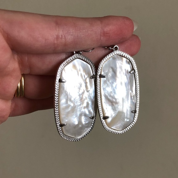 Kendra Scott Elle Silver Drop Earrings - Picture 3 of 6